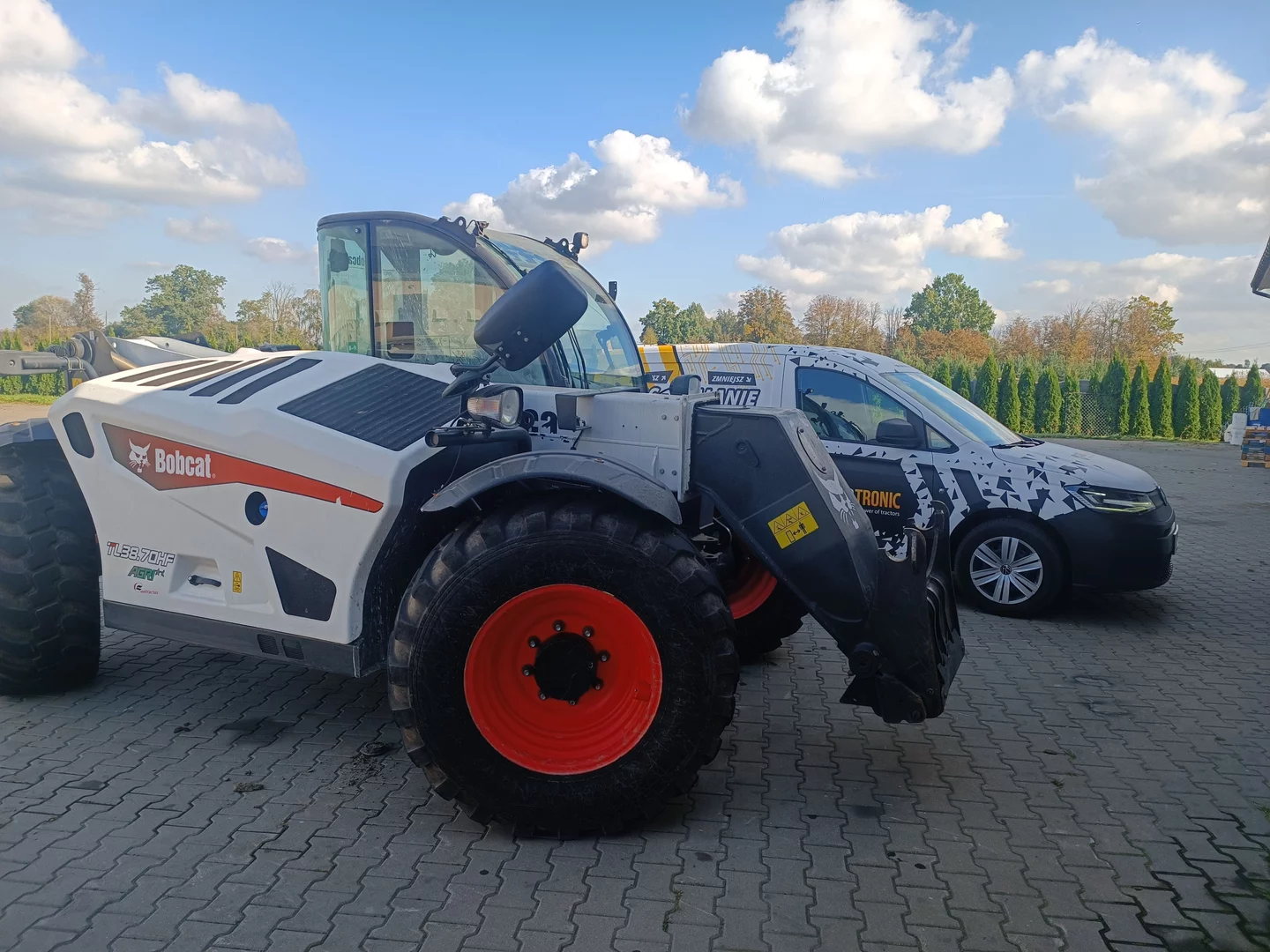 BOBCAT Telescopic Loader TL38 3.4L 74kW/101HP