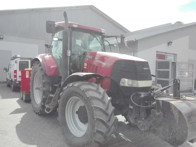 Case IH Puma 210
