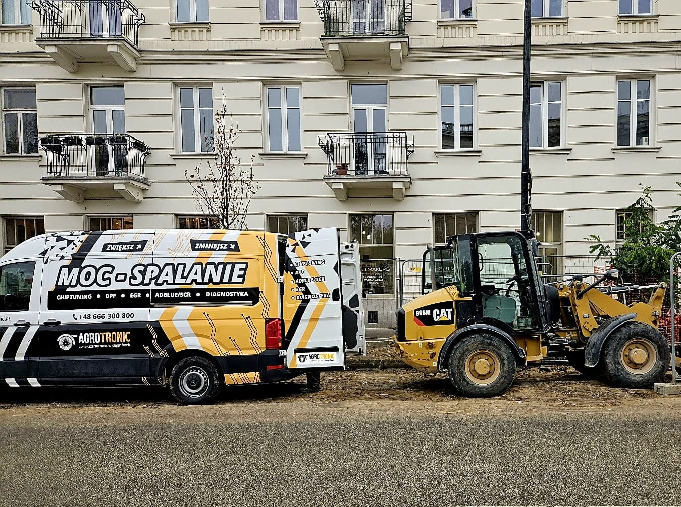 CATERPILLAR Loader 906M 3.3L 54kW/73HP