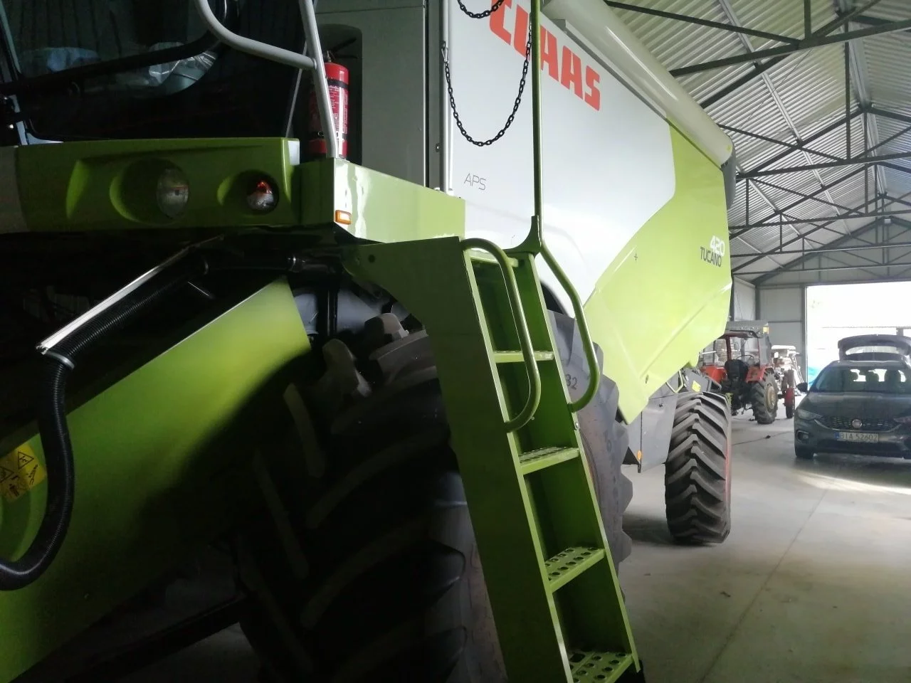 Claas Tucano 420 7.7L