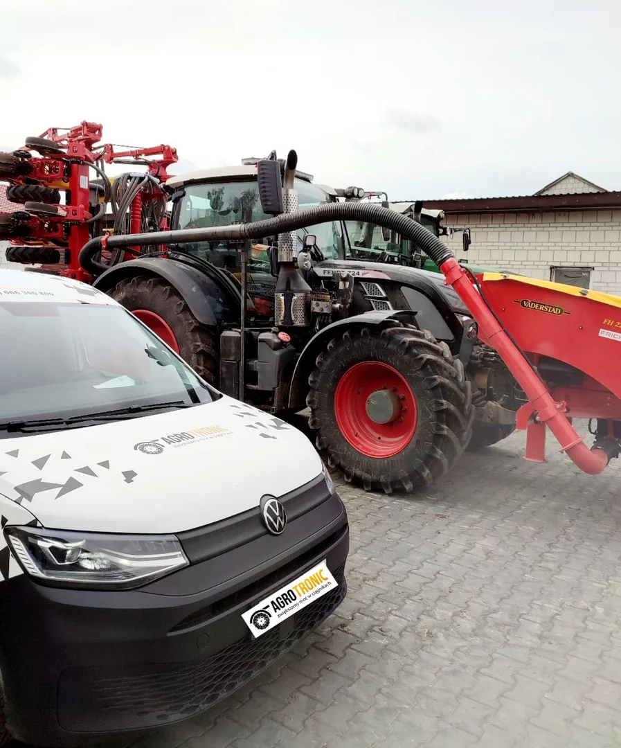 Fendt 700 VARIO 724 6.0L 176kW/239HP
