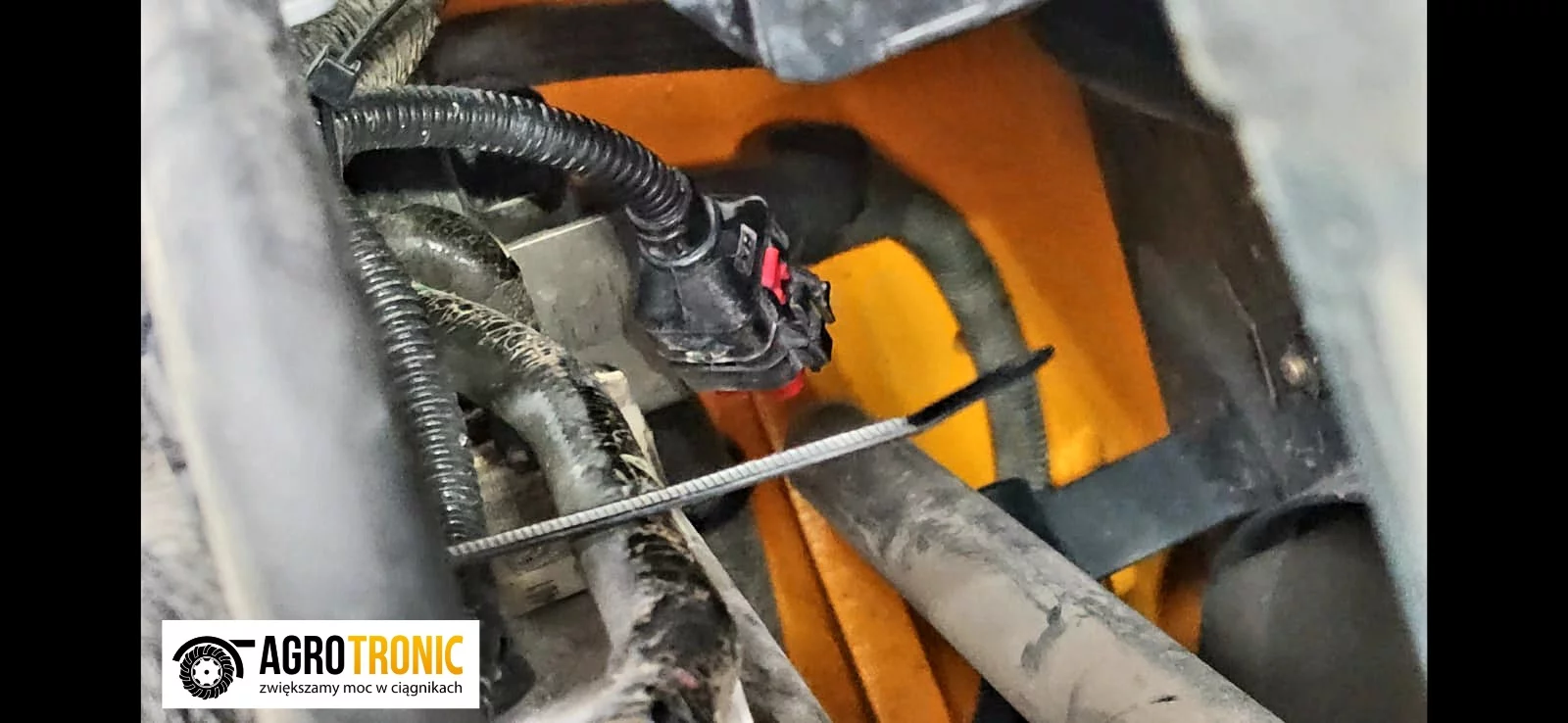 2. JCB ŁADOWARK teleskopowa 535-95