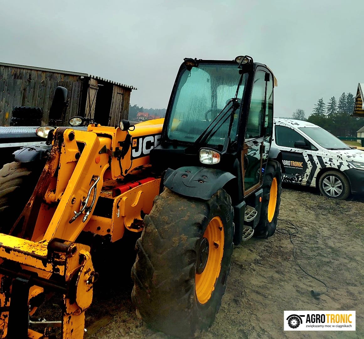 1. JCB Loader 536-60 AGRI 4.4L 81kW/110HP