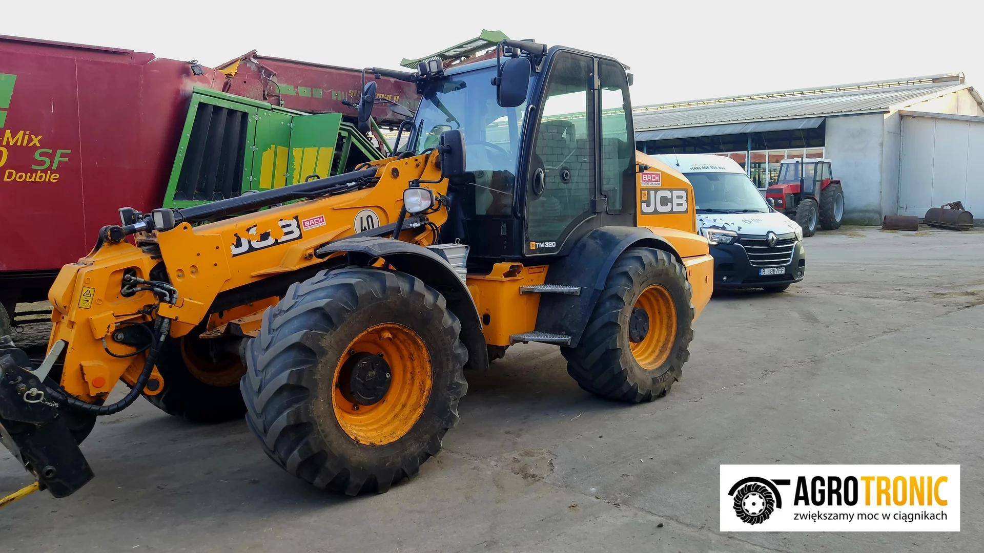 JCB Loader TM320 AGRI 4.4L 93kW/126HP