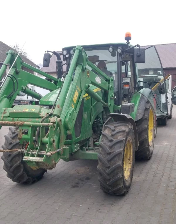 John Deere 5085M