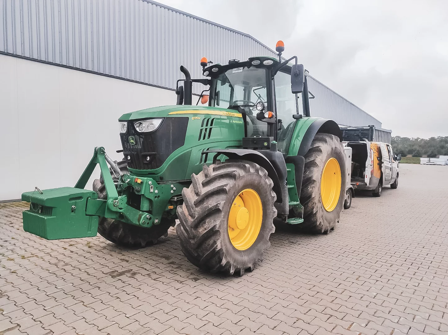 John Deere 6175M 6788