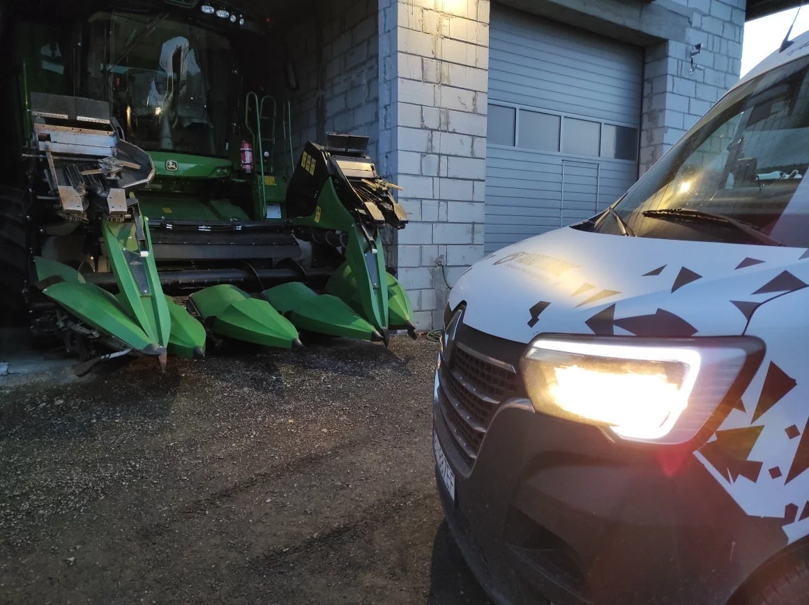 John Deere Harvester 600 Series 660i 9.0L