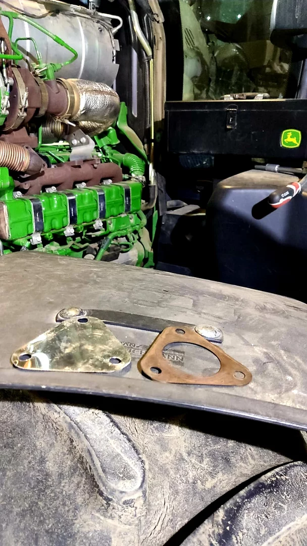 5. John Deere Series 6R from 2011 6170R 6.8L 147kW/200HP