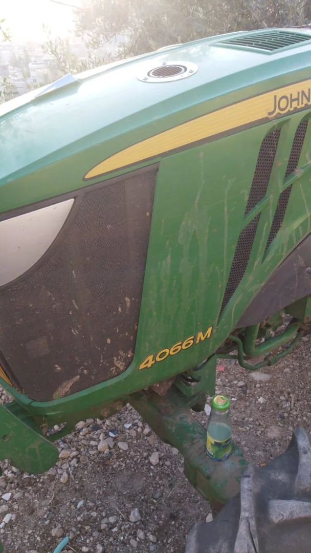 John Deere Tractor 4M Series 4066M 2.1L I4