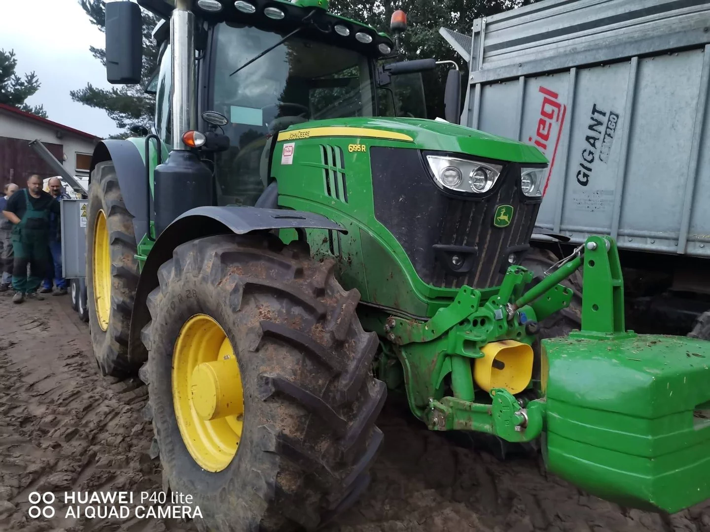 John Deere Tractor 6R Series 6195R 6.8L I6