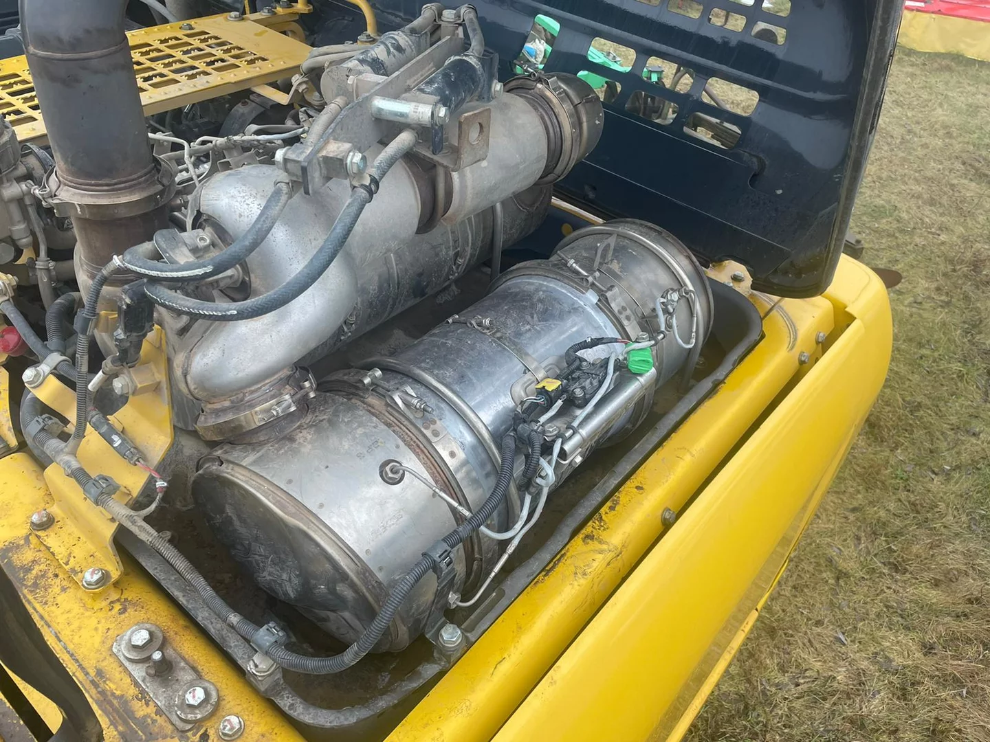 2. KOMATSU / VALMET Excavator PC 360