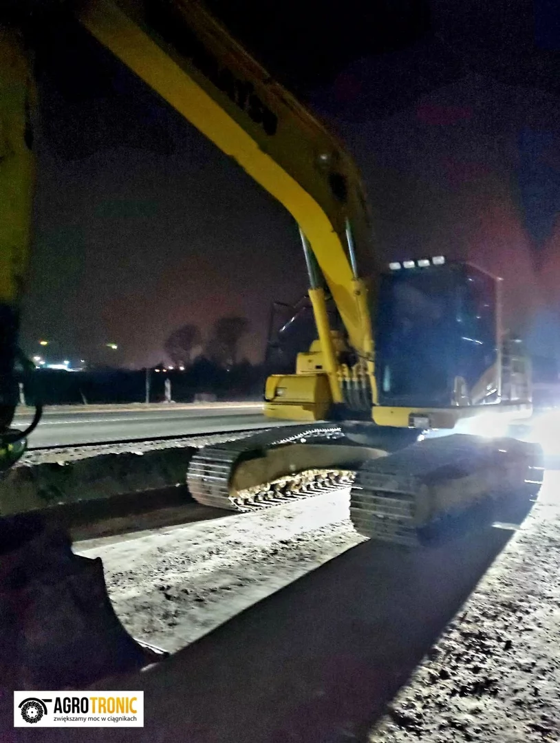 KOMATSU / VALMET Excavator PC210 LC-10 6.7L 123kW/167HP