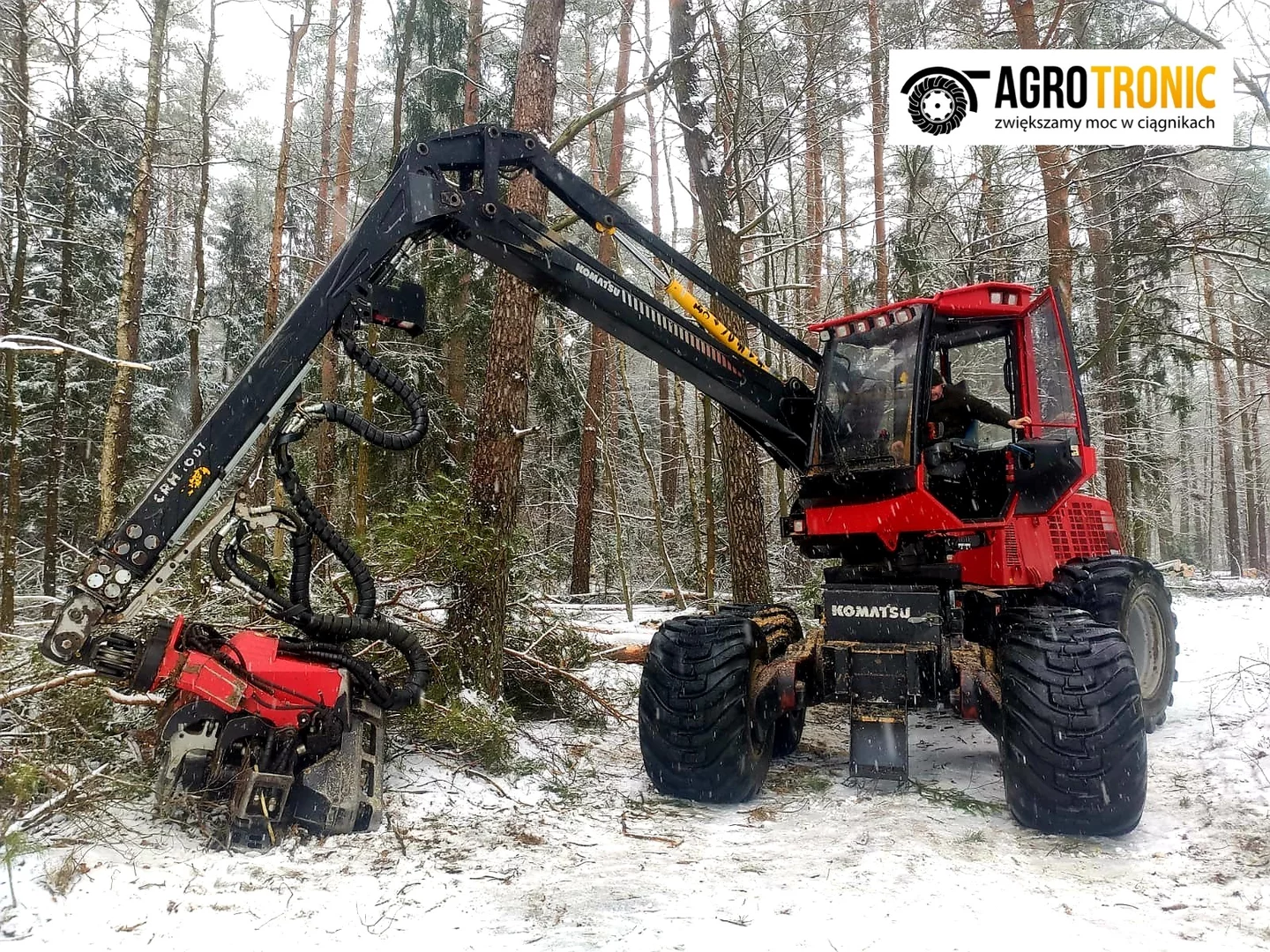 1. KOMATSU / VALMET Forestry Wheeled Harvester 901TX 6.6L 150kW/204HP