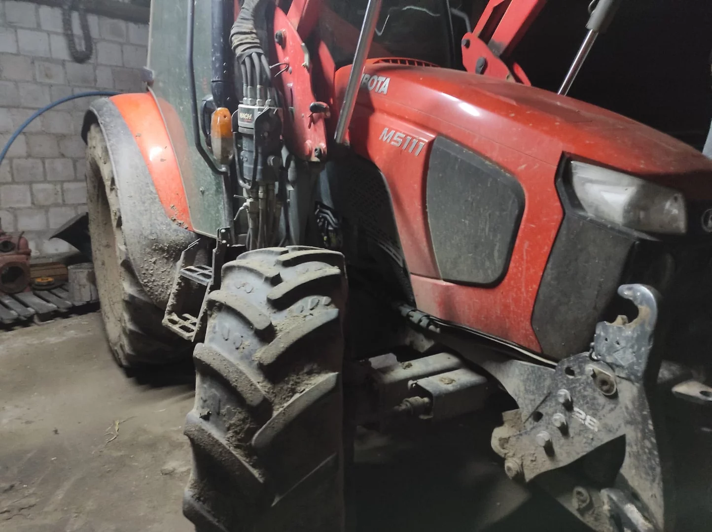 1. Kubota M Series M 135GX 6.1L 99kW/135HP