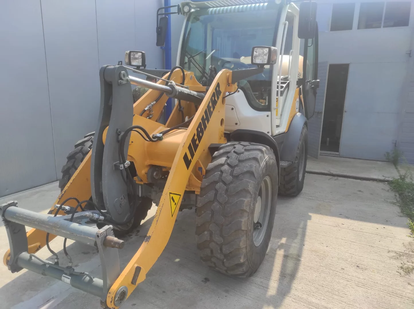 LIEBHERR Wheel Loader L506C 3.3 KUBOTA