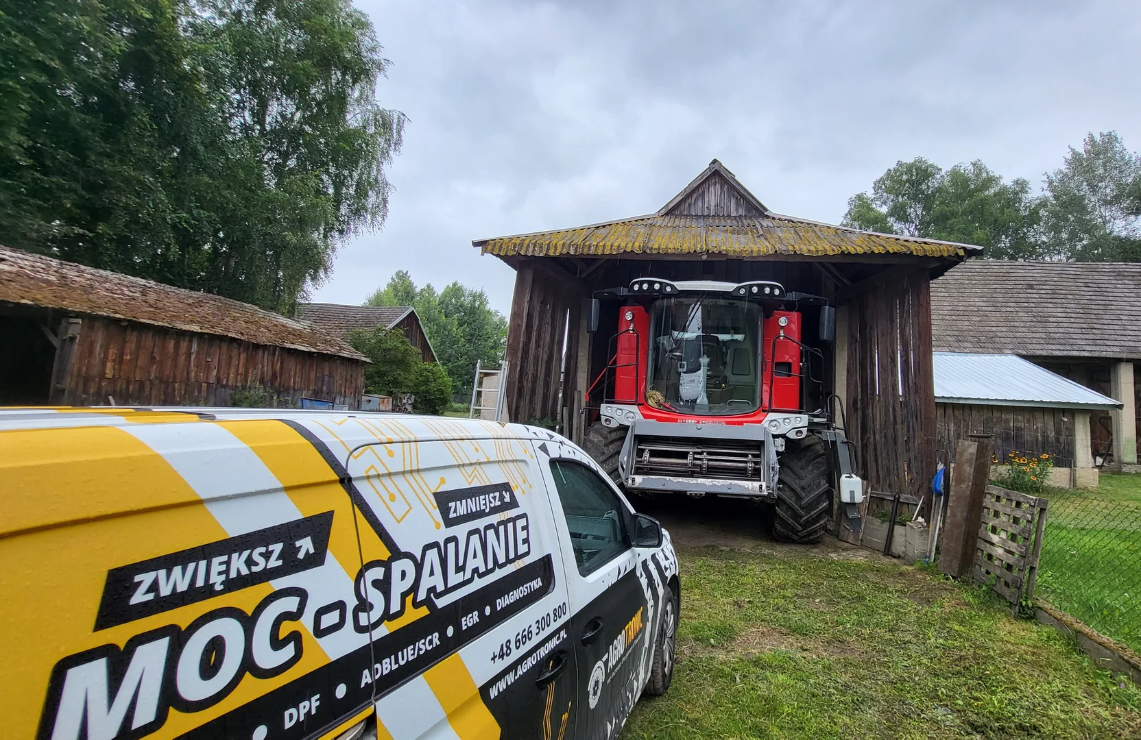 Massey Ferguson Combine Harvester MF 7370 8.4L 265kW/360HP