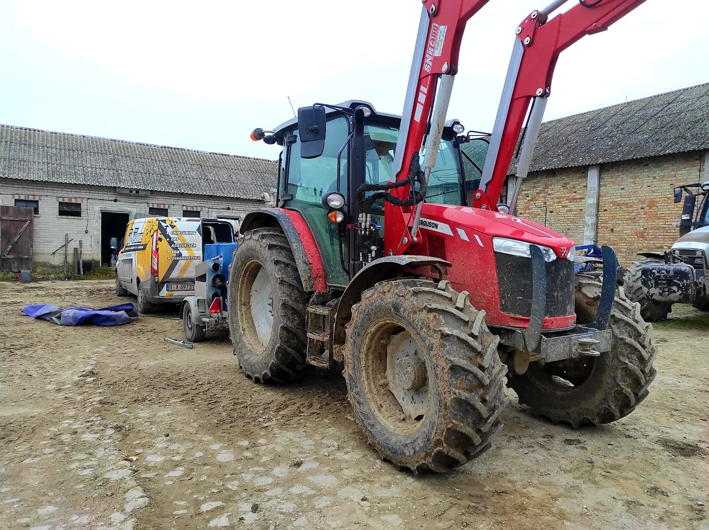 Massey Ferguson MF 5700 4.4L 74kW/101HP