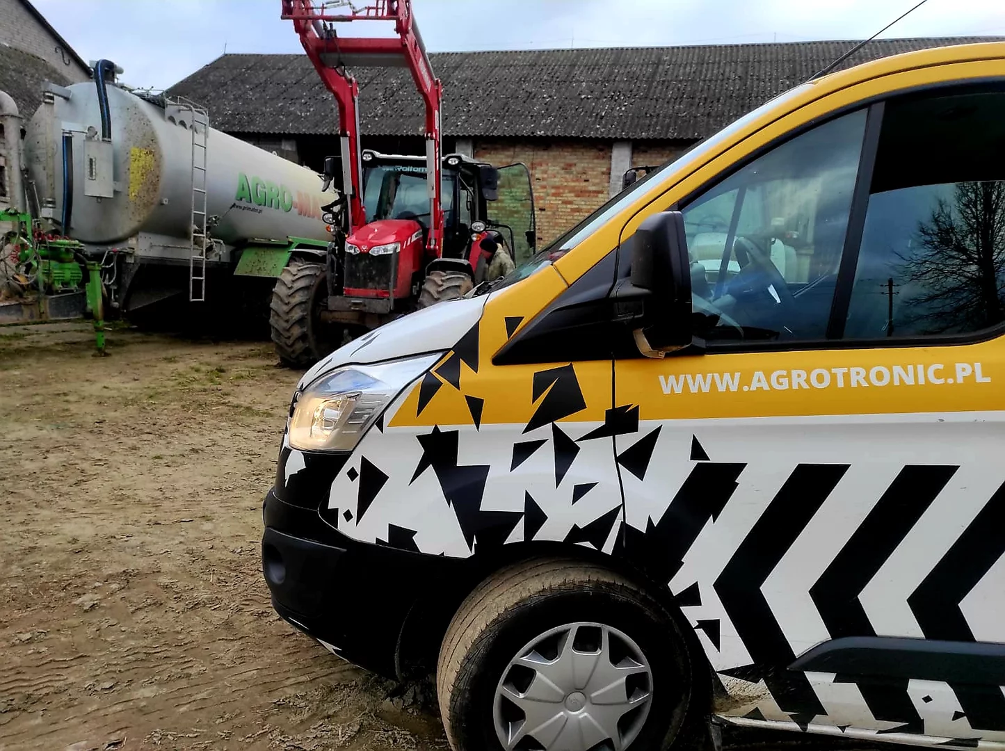 2. Massey Ferguson MF 5700 5710 4.4L 73kW/99HP