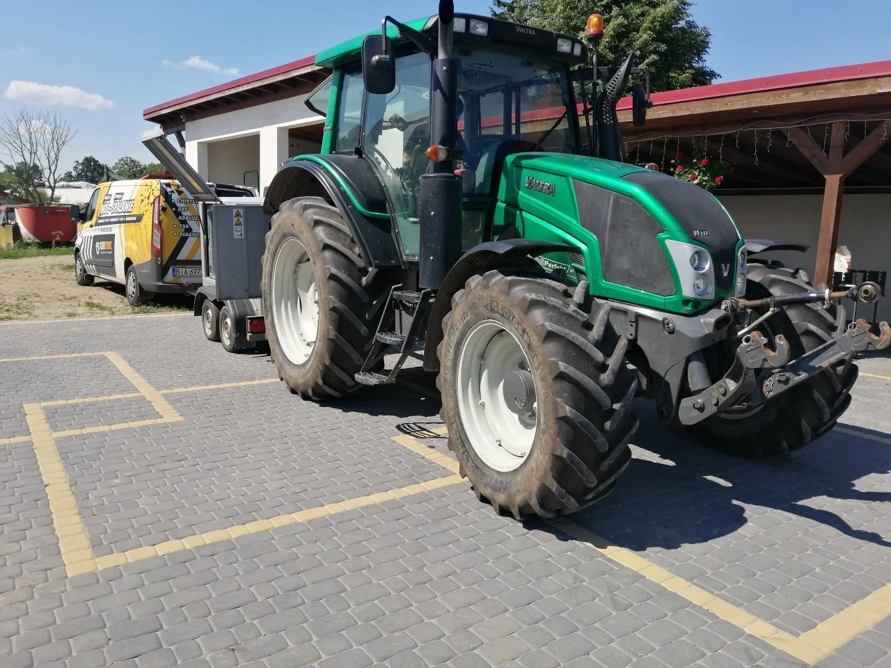 Valtra N Series N113 4.4L I4