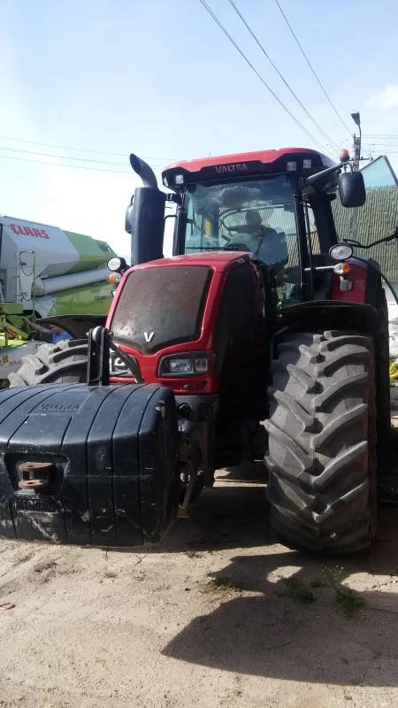 Valtra S233